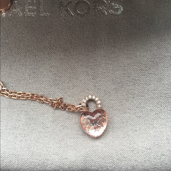 Michael Kors heart shaped pendant necklace - Picture 1 of 3